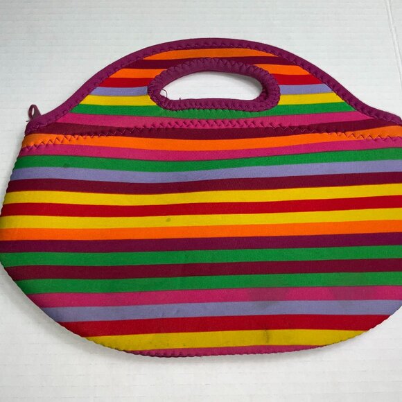 Byo Neoprene Zippered Lunch box - Picture 9 of 9